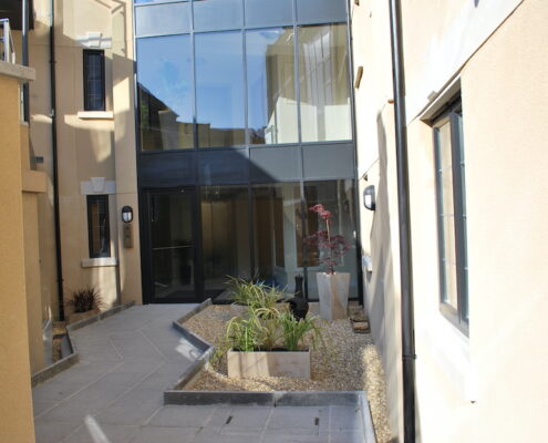 Courtyard at Drake Rd