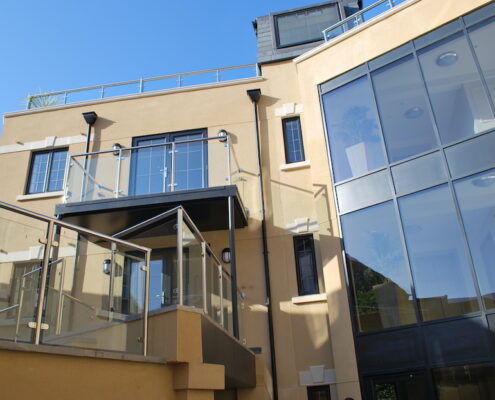 Courtyard at Drake Rd